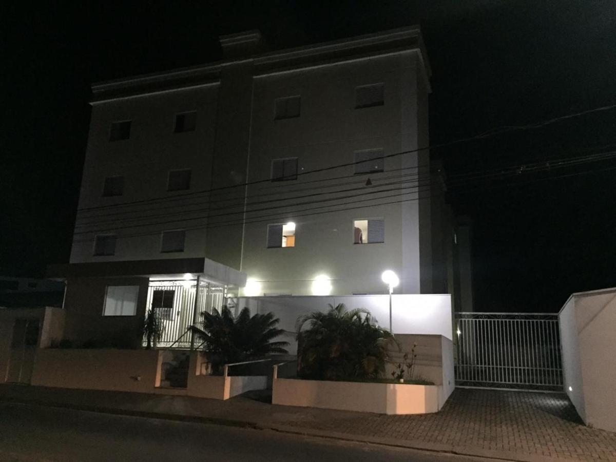 Novissimo Apto No Centro De Águas de São Pedro Exteriör bild